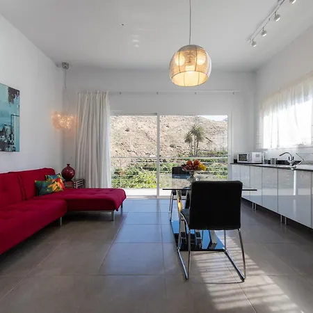 Oasis Holidays & Health - Charming *