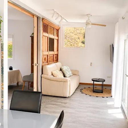 Oasis Holidays & Health - Charming Balcon de Telde